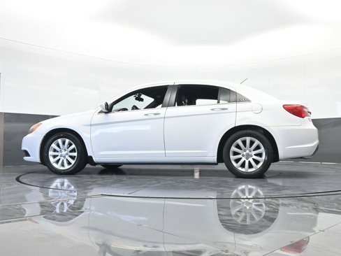 Used 2013 Chrysler 200 Touring image 51
