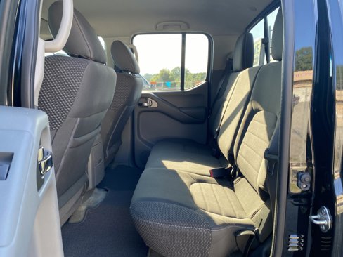 Used 2017 Nissan Frontier Desert Runner image 14