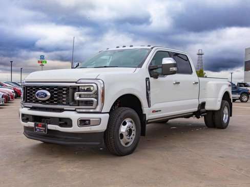 New 2026 Ford F350 Platinum image 3