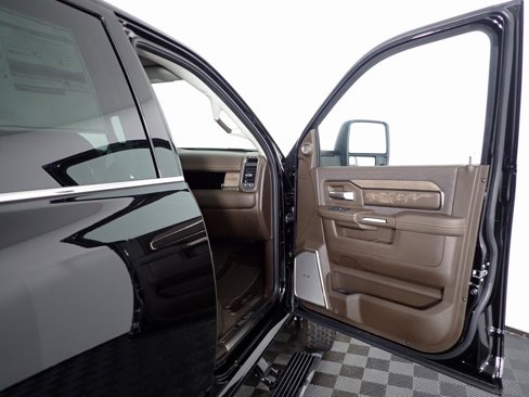New 2026 RAM 3500 Limited image 37