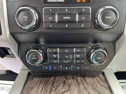 Used 2019 Ford F250 Lariat w/ Lariat Ultimate Package image 27