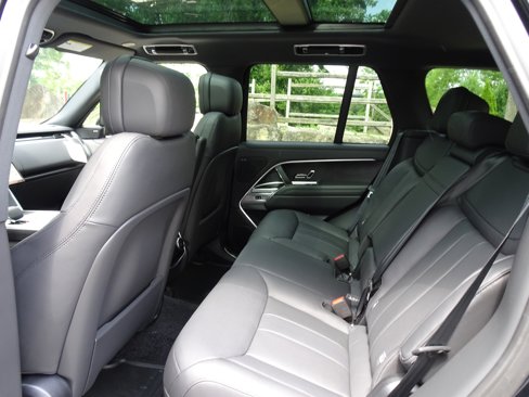 New 2025 Land Rover Range Rover SE image 23