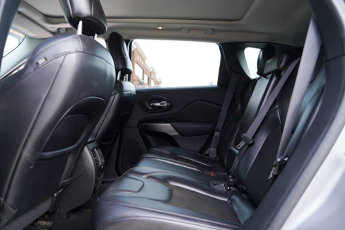 Used 2020 Jeep Cherokee Latitude Plus image 22