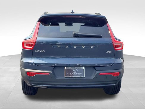 New 2026 Volvo XC40 B5 Core w/ Protection Package Premier image 4