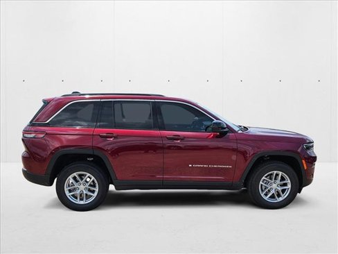 New 2025 Jeep Grand Cherokee Laredo X image 4