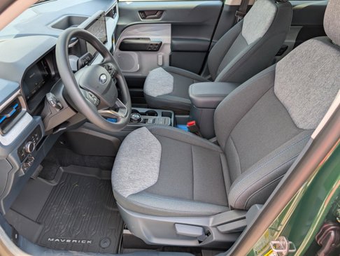 New 2025 Ford Maverick XLT image 9