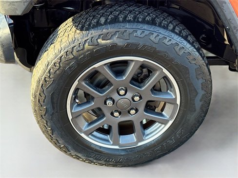 Used 2020 Jeep Gladiator Overland w/ LED Lighting Group image 11