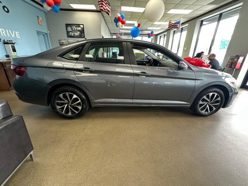 Used 2024 Volkswagen Jetta S image 12