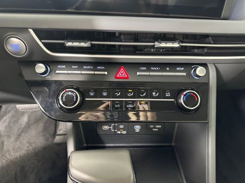 Certified 2025 Hyundai Sonata SE image 42