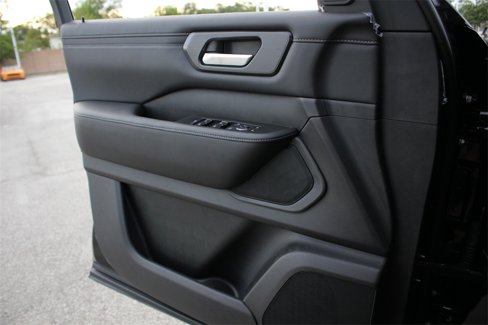 New 2026 Nissan Armada SV image 11