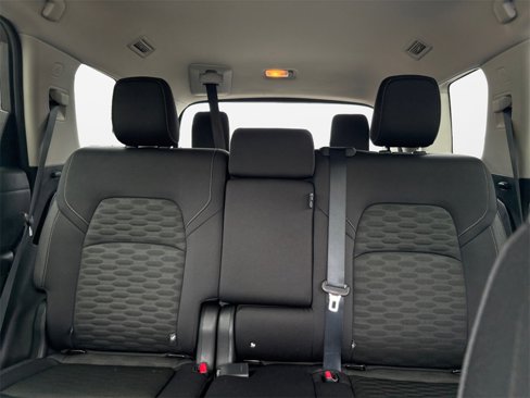 Used 2025 Nissan Pathfinder SV image 16