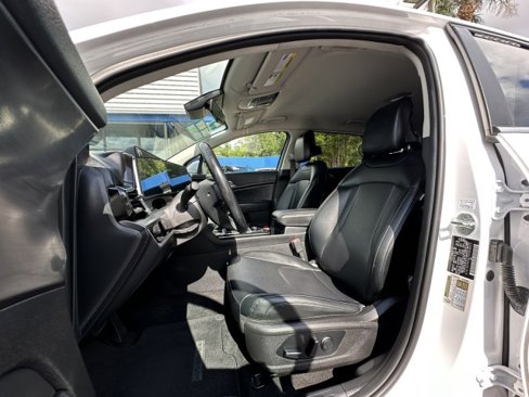Used 2023 Kia Sportage EX image 13