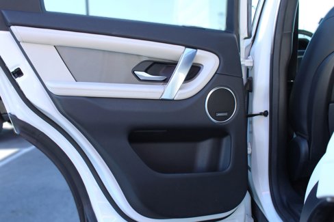 Used 2020 Land Rover Discovery Sport SE R-Dynamic image 20