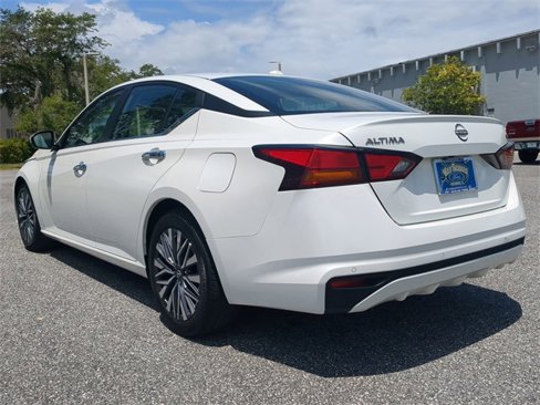Used 2023 Nissan Altima 2.5 SV image 18