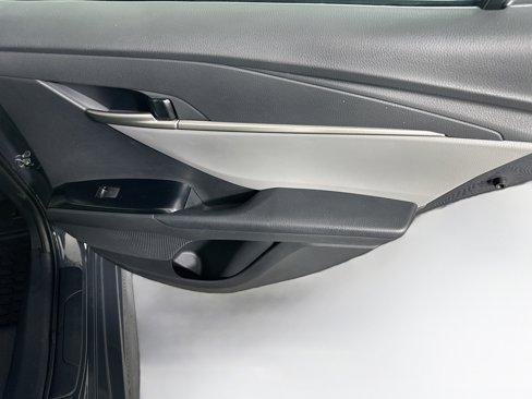 Used 2025 Toyota Camry SE image 28
