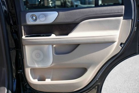 Used 2023 Lincoln Navigator Reserve w/ Equipment Group 201A image 24