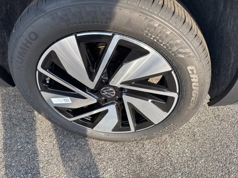 New 2025 Volkswagen Atlas SE image 10
