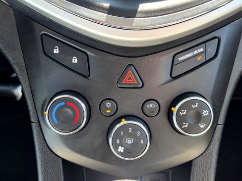 Used 2020 Chevrolet Sonic LT image 25