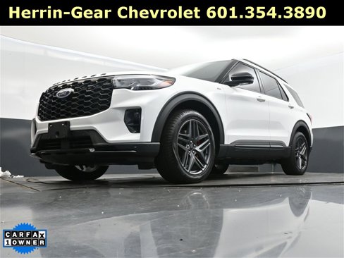 Used 2025 Ford Explorer ST-Line w/ Premium Package image 40