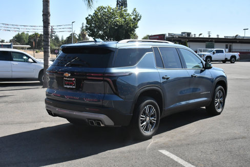 Used 2025 Chevrolet Traverse LT image 8