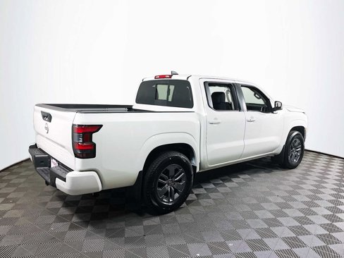 Used 2025 Nissan Frontier SV w/ SV Convenience Package image 4