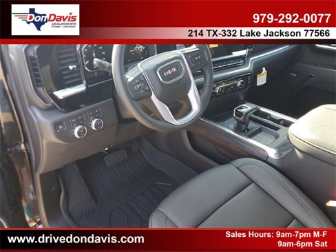 New 2026 GMC Sierra 1500 SLT image 18