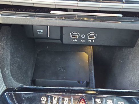 Used 2024 Jeep Wagoneer L Series III w/ Flexible Seating Group image 20