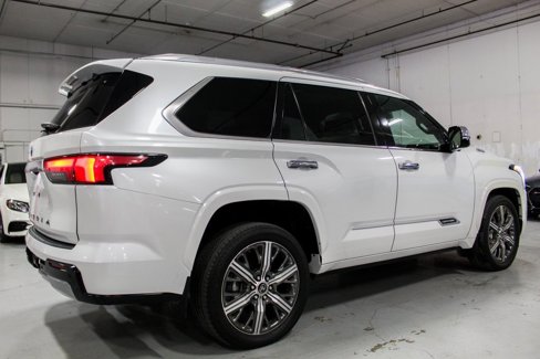 Used 2023 Toyota Sequoia Capstone image 5