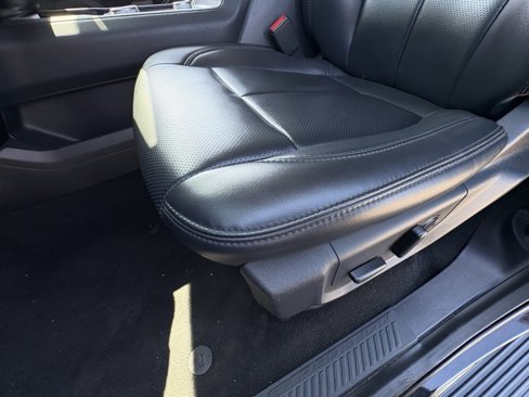 Used 2024 Ford Expedition Max XLT image 38