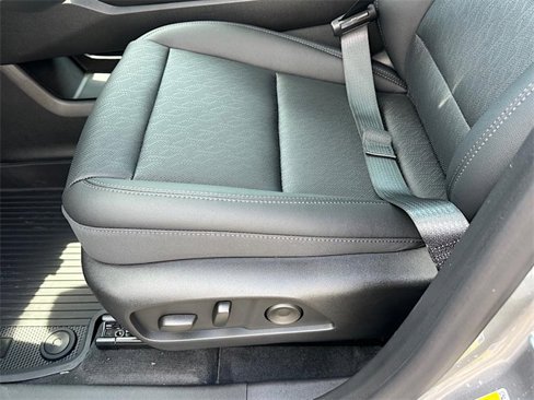 New 2026 Chevrolet Equinox LT w/ Convenience Package II image 11