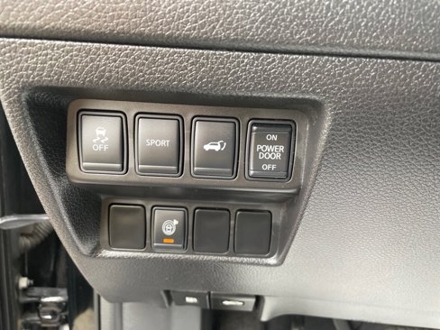Used 2014 Nissan Rogue SV w/ SV Premium Package image 16