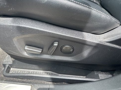 Used 2024 Ford Edge Titanium image 25