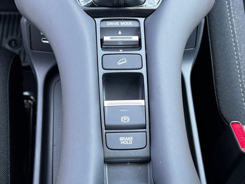 New 2026 Honda HR-V LX image 18