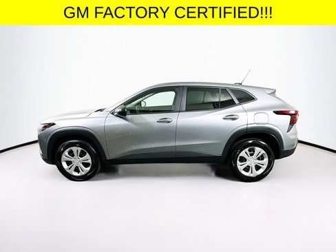 Certified 2025 Chevrolet Trax LS w/ Driver Confidence Package image 4