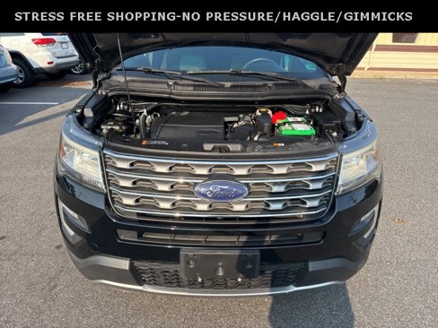 Used 2017 Ford Explorer XLT image 10