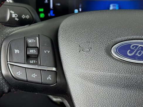 Used 2025 Ford Escape ST-Line Select image 13