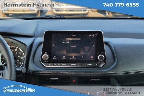 Used 2024 Nissan Rogue SV image 10