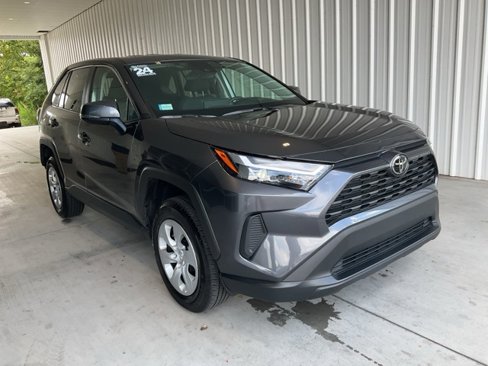 Used 2024 Toyota RAV4 LE image 22