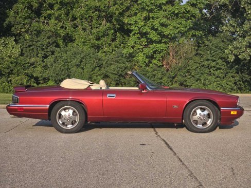Used 1995 Jaguar XJS V12 Convertible image 11