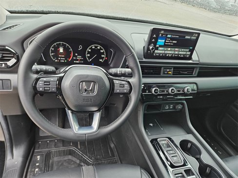Used 2025 Honda Pilot EX-L image 18