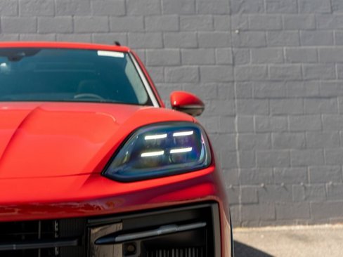 New 2026 Porsche Cayenne GTS image 11