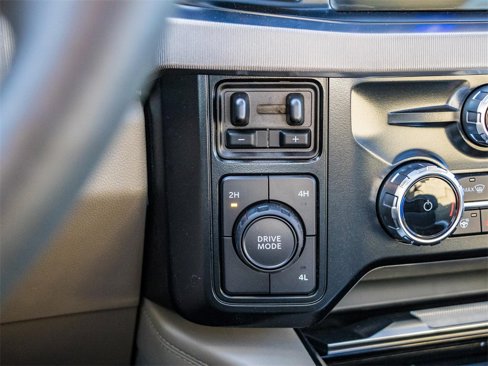 Used 2025 Ford F450 Platinum w/ Platinum Plus Package image 40