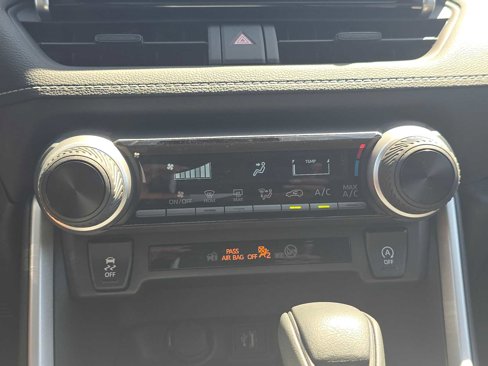Certified 2025 Toyota RAV4 LE image 27
