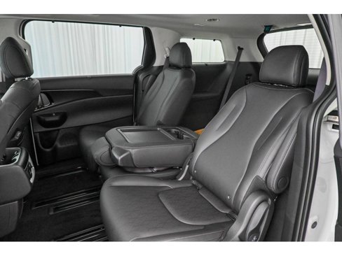 New 2026 Kia Carnival SX w/ SX Dark Edition Package image 10
