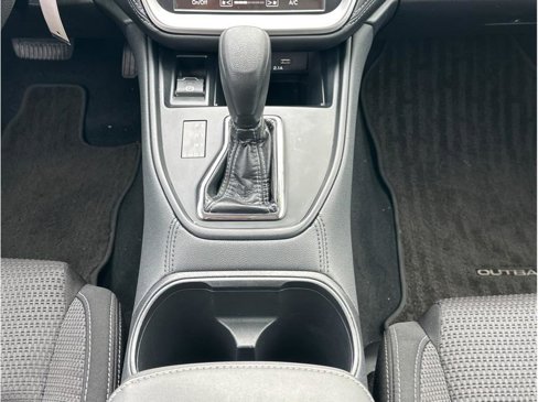 Used 2022 Subaru Outback image 18