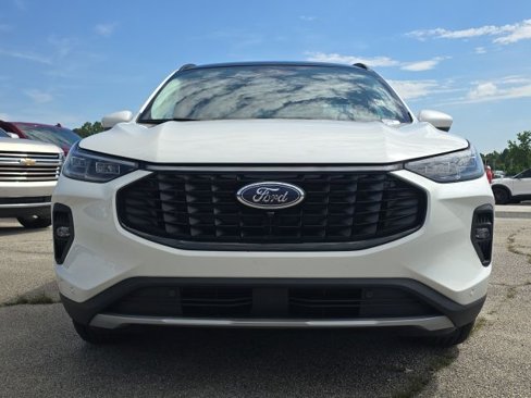 Used 2025 Ford Escape Platinum w/ Premium Technology Package image 8