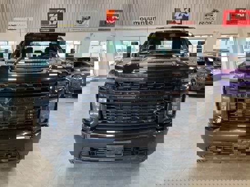Used 2022 Chevrolet Silverado 2500 Custom w/ Custom Value Package image 2