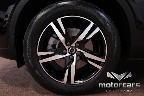 Used 2024 Volvo XC40 B5 Core image 19