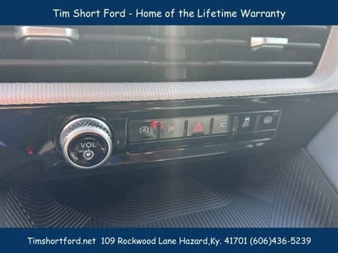 New 2025 Ford Explorer Active image 16