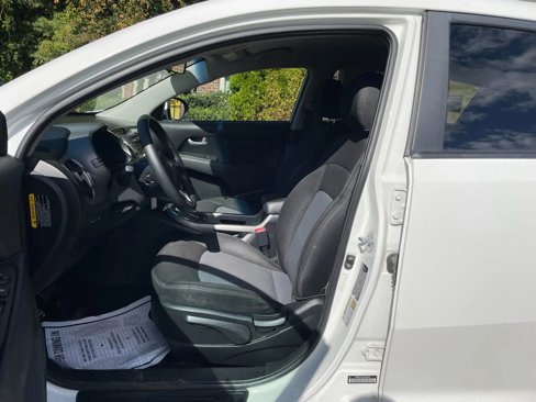 Used 2016 Kia Sportage LX image 15